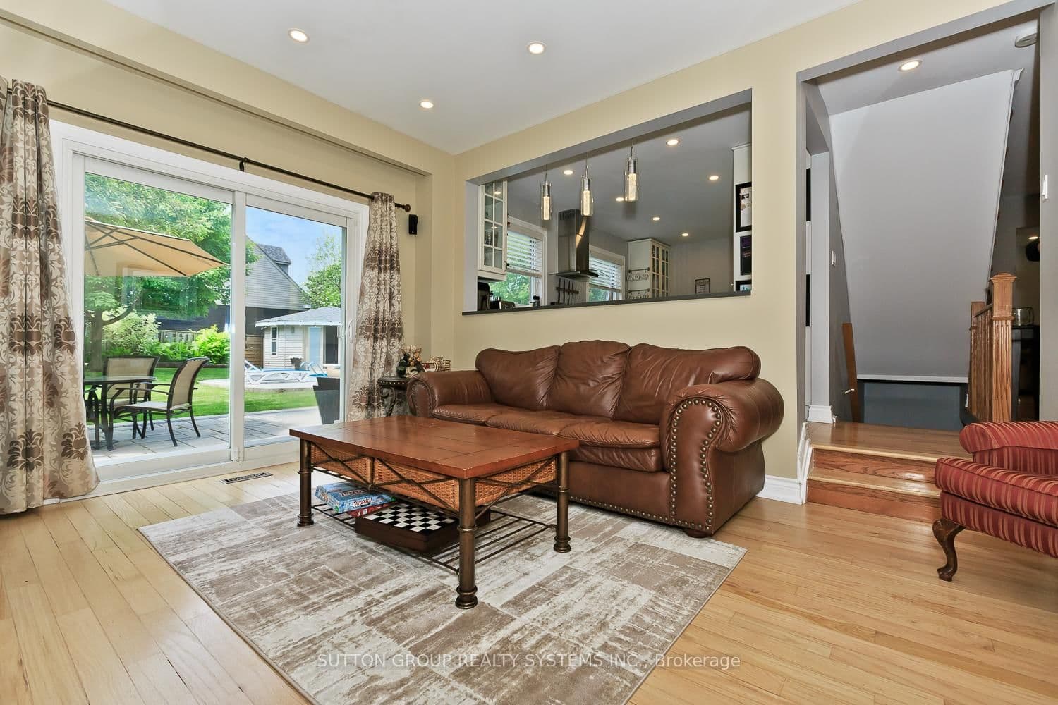 6686 Barrisdale Drive thumbnail 22