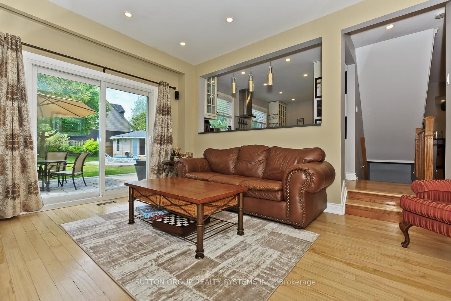 6686 Barrisdale Drive thumbnail 23