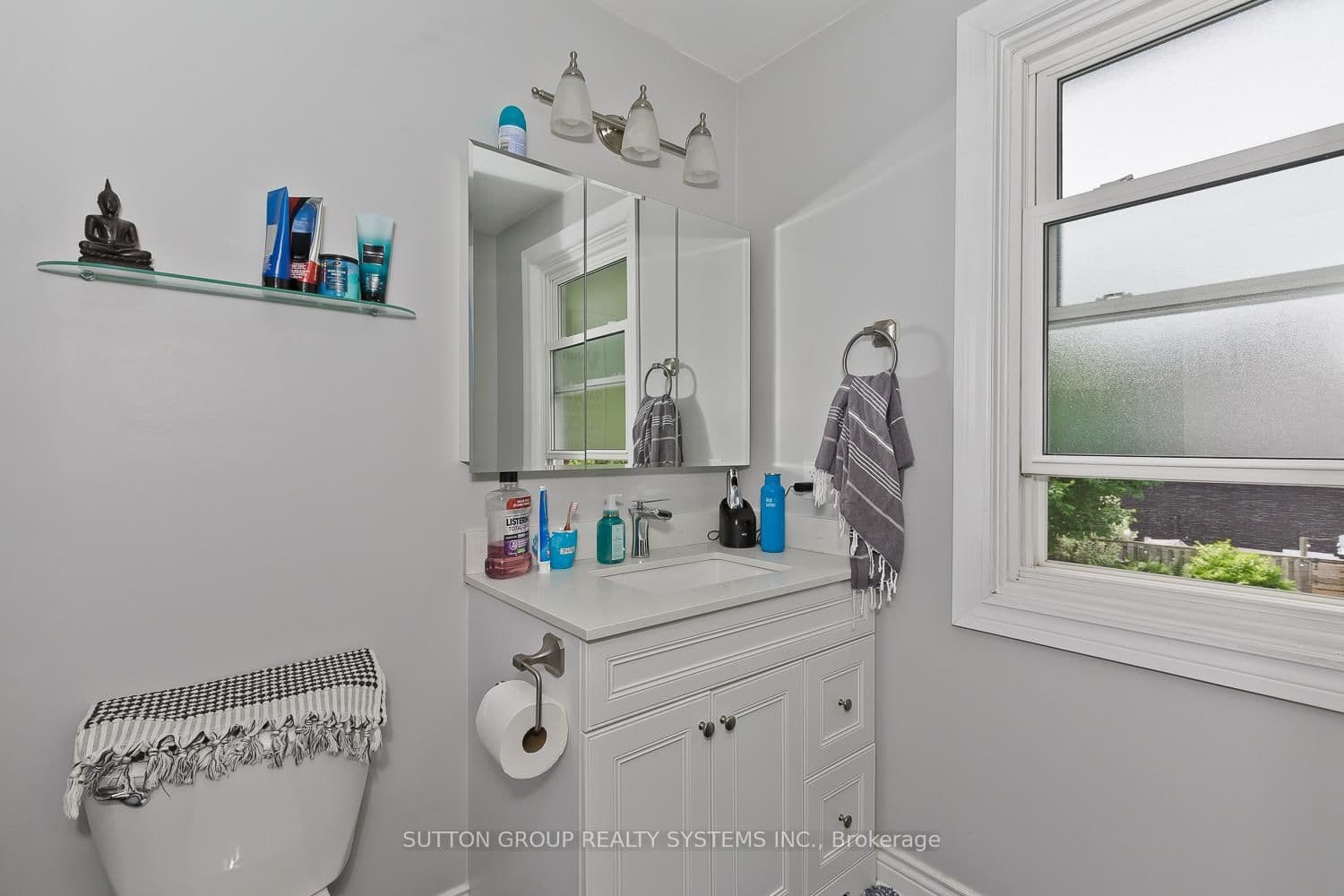 6686 Barrisdale Drive thumbnail 37