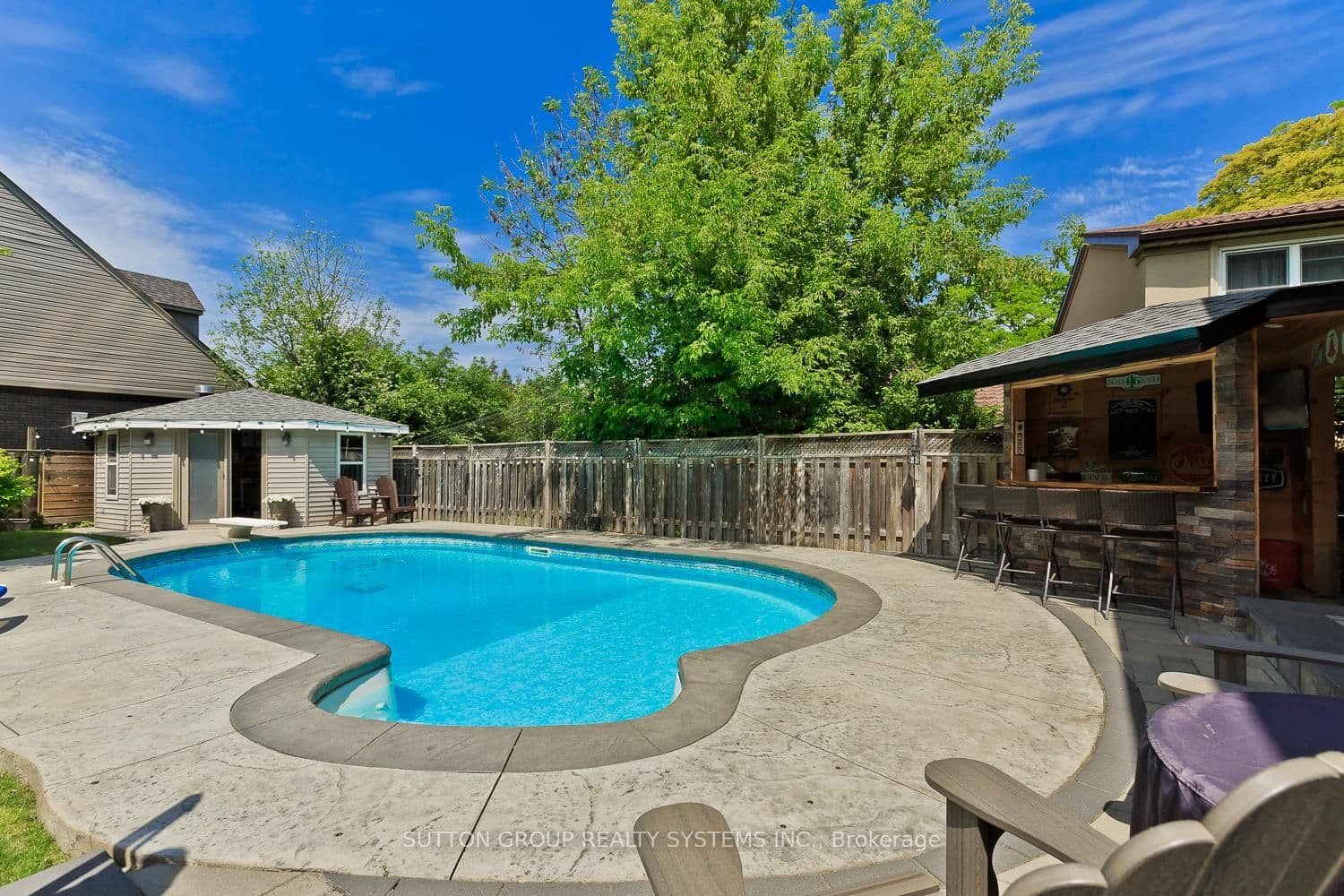 6686 Barrisdale Drive thumbnail 41