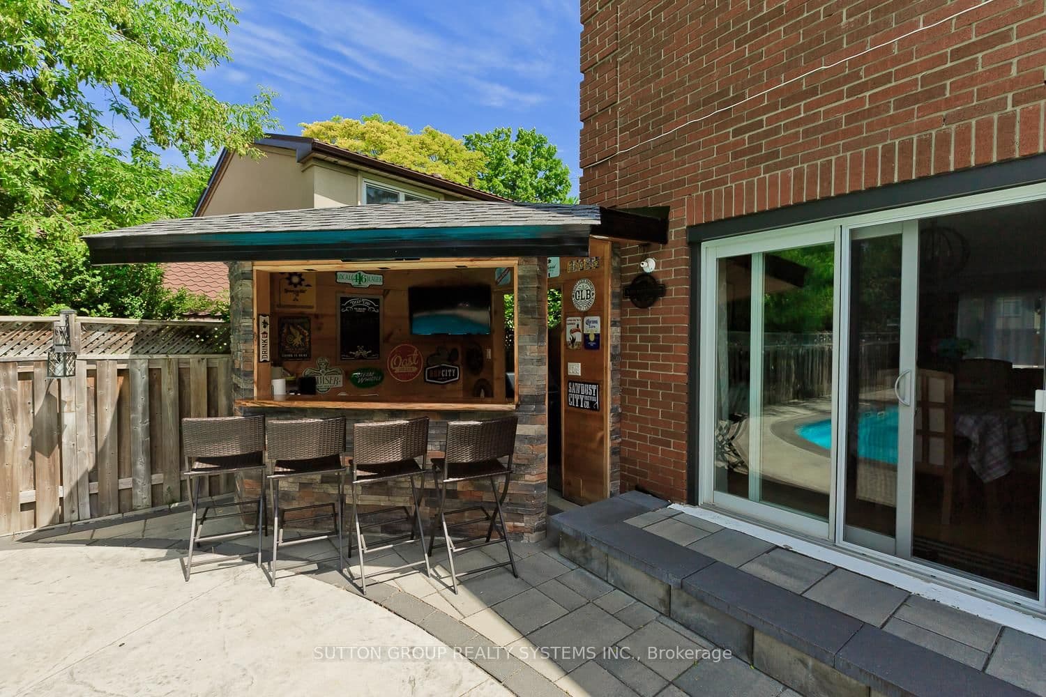 6686 Barrisdale Drive thumbnail 43