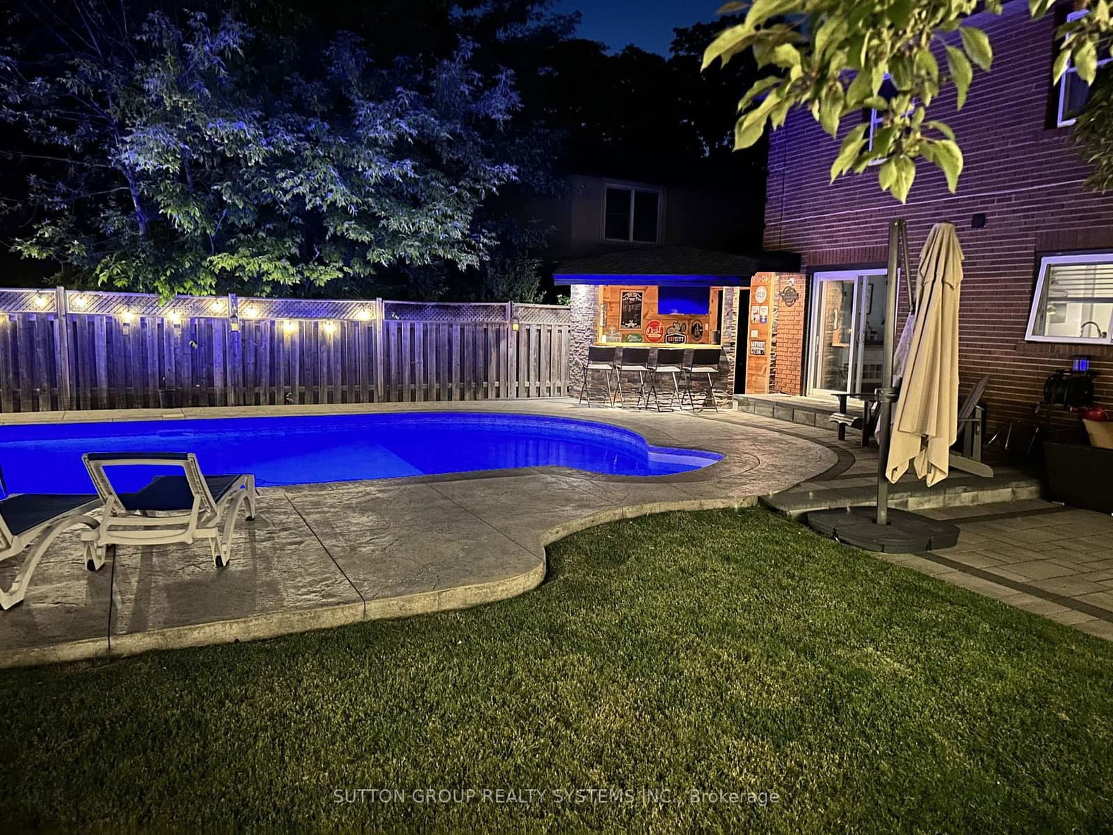 6686 Barrisdale Drive thumbnail 48