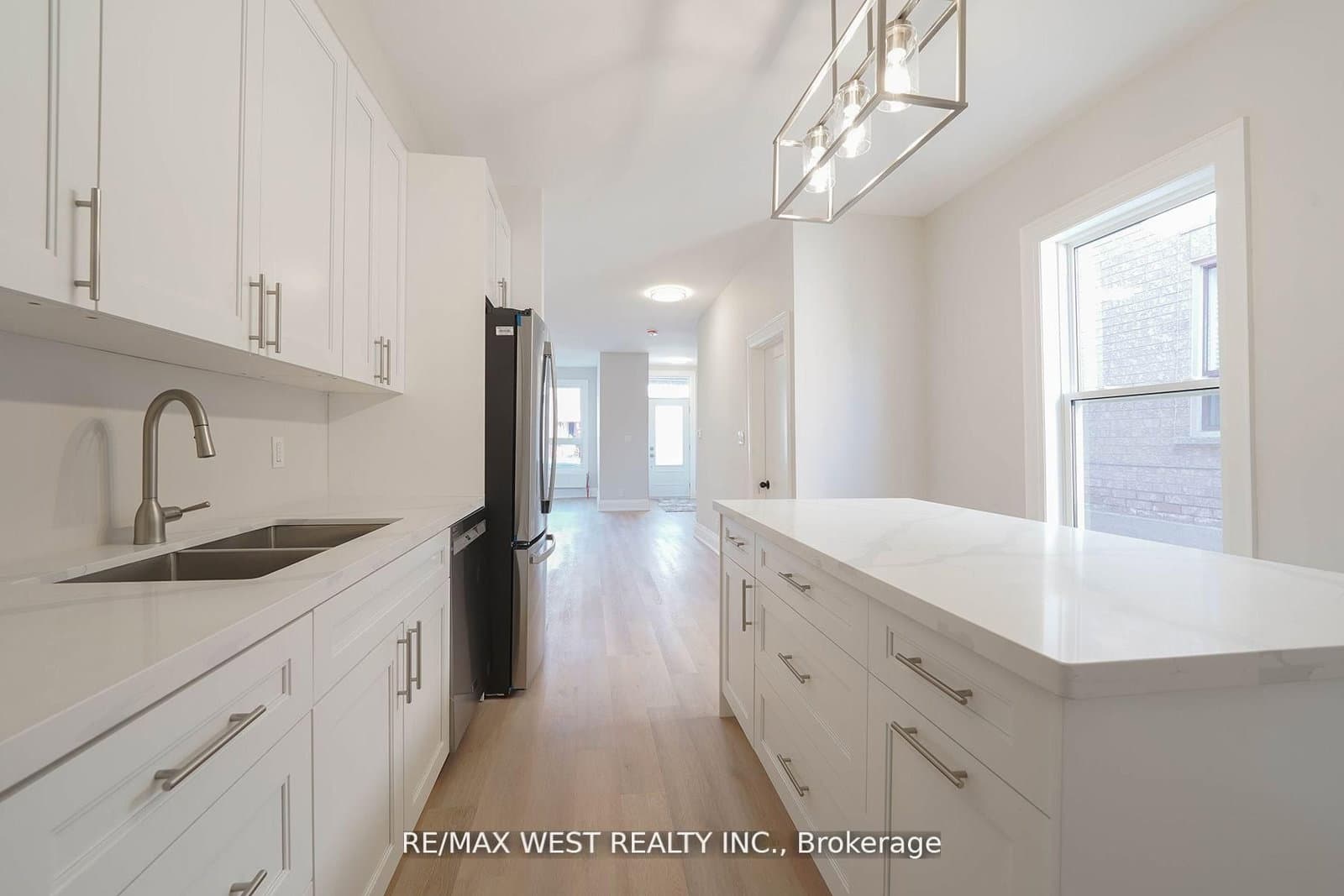 115 Edwin Avenue thumbnail 15