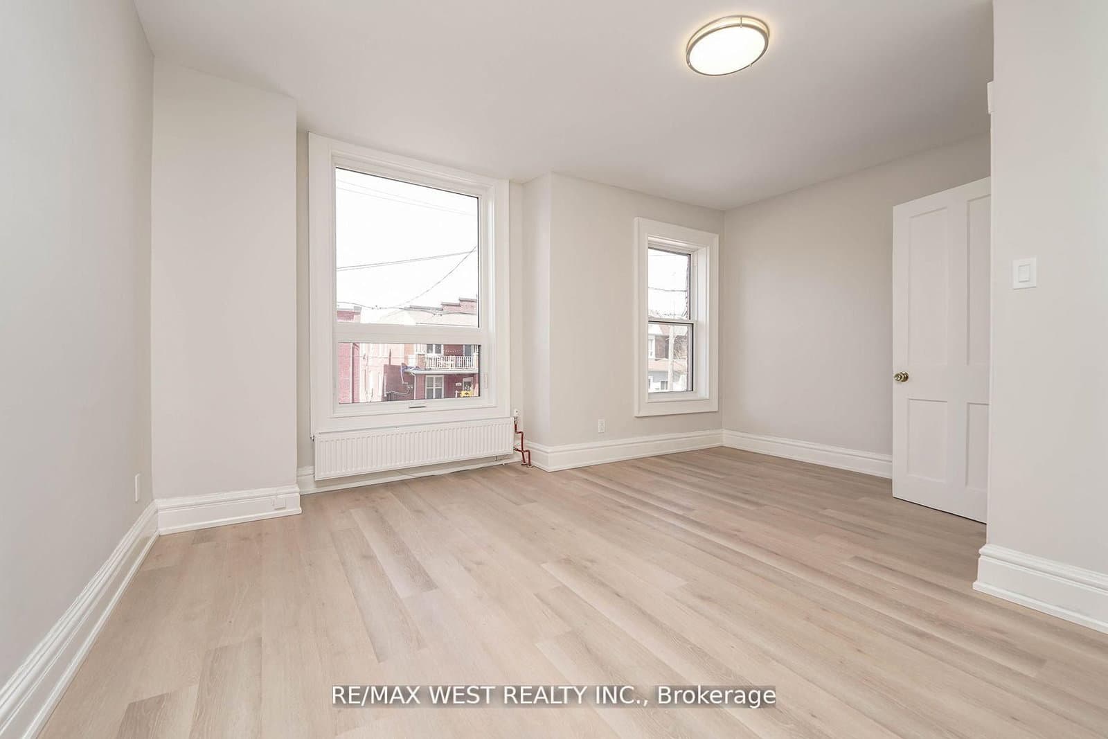 115 Edwin Avenue thumbnail 32