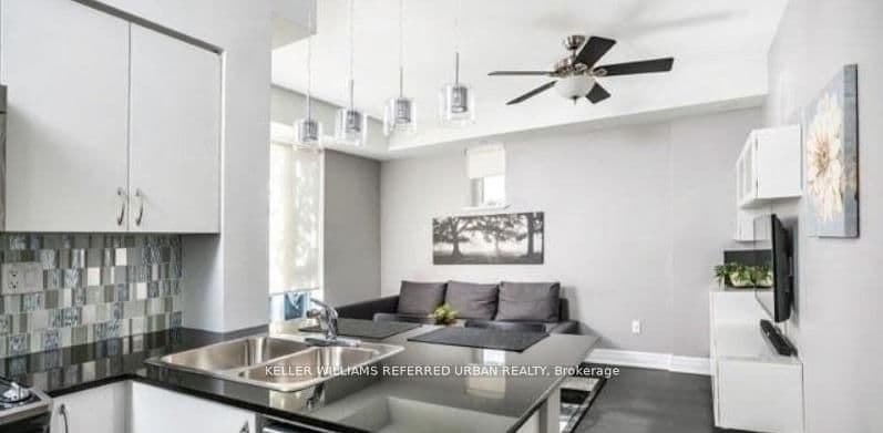 370 Wallace Avenue, Unit 802 thumbnail 2