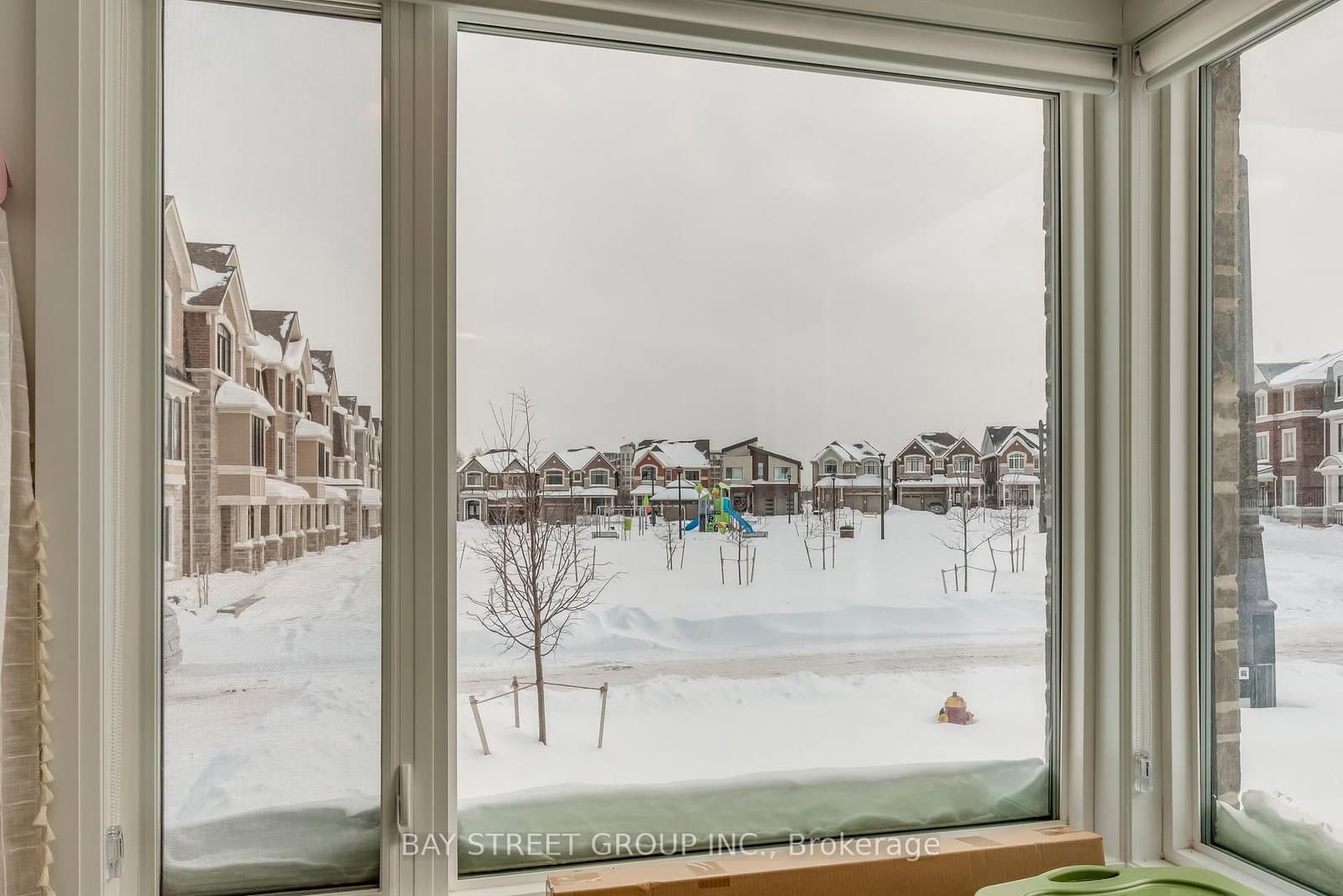 3049 Merrick Road thumbnail 10