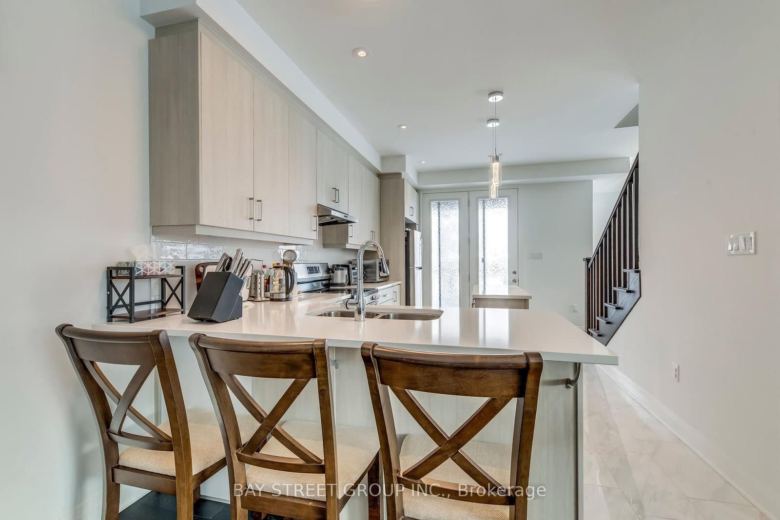 3049 Merrick Road thumbnail 20