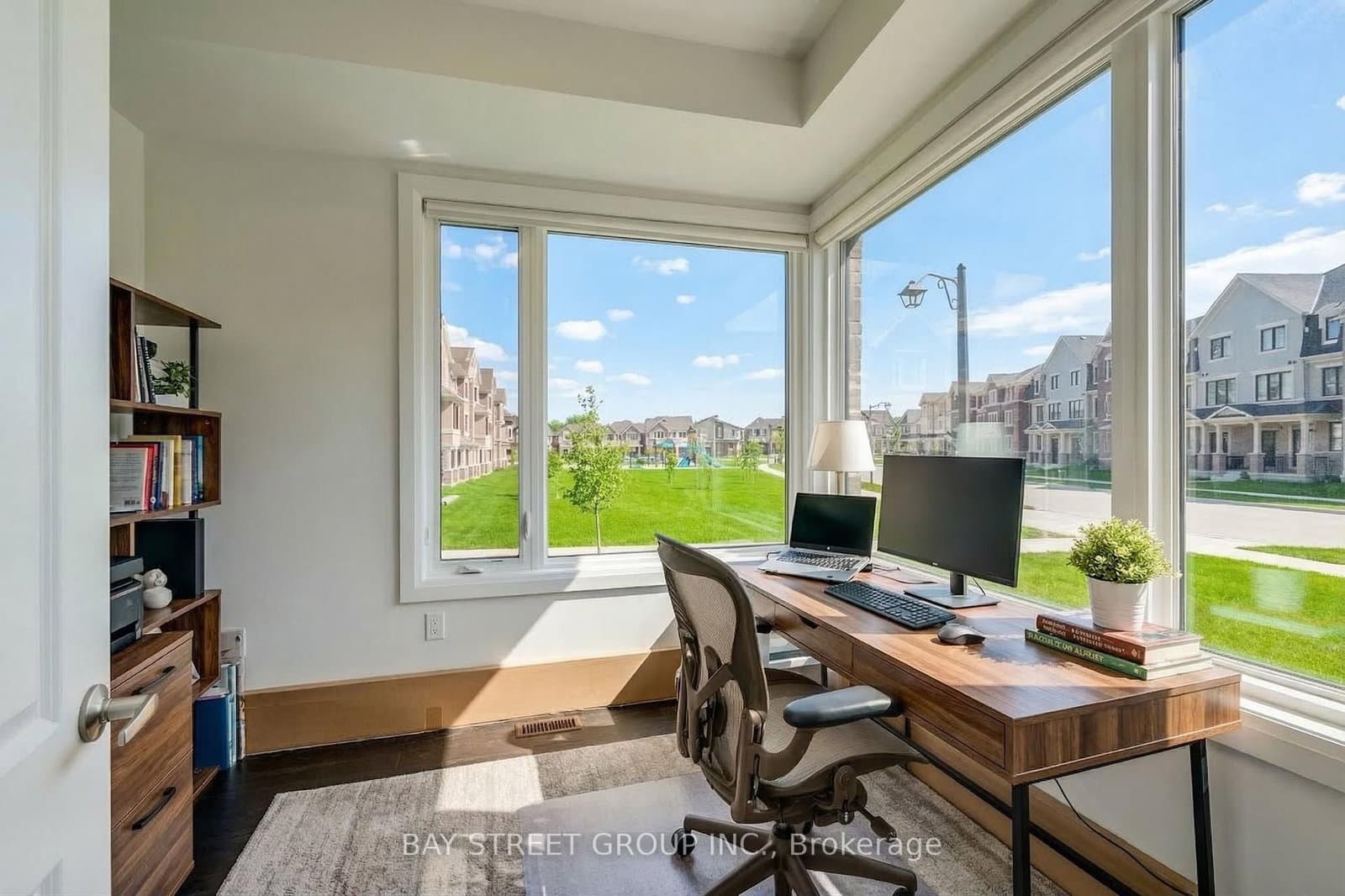 3049 Merrick Road thumbnail 9