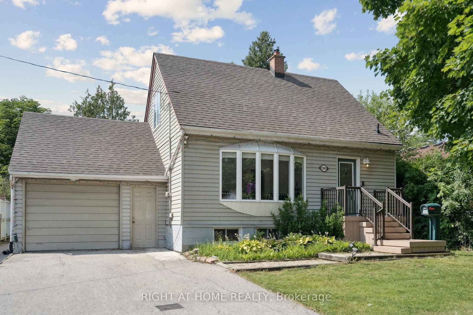 2343 Mountainside Drive thumbnail 5