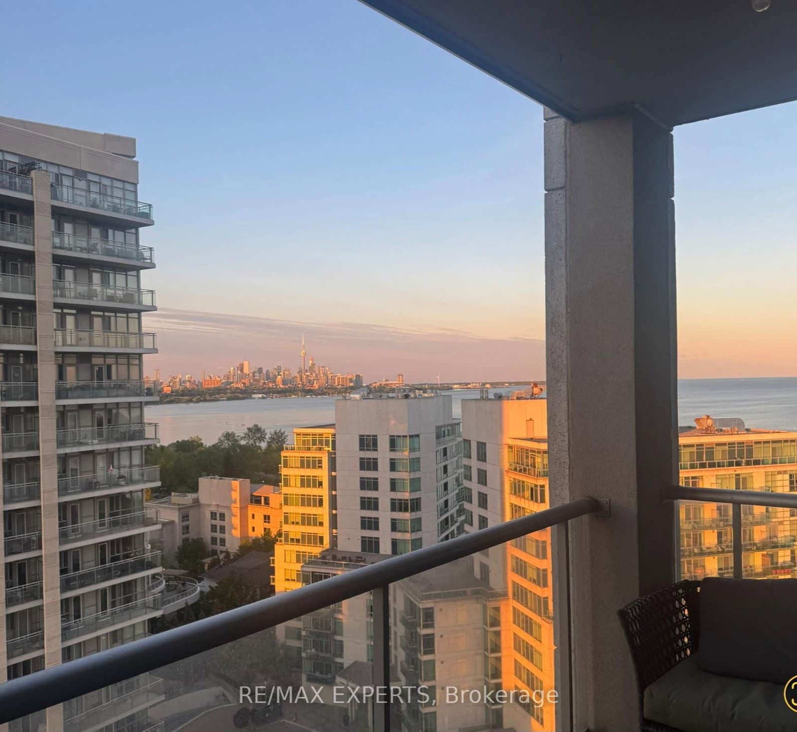 2083 Lakeshore Boulevard W, Unit 1509 thumbnail 2