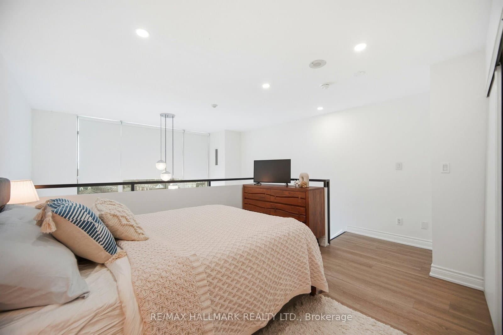 200 Manitoba Street, Unit 624 thumbnail 22