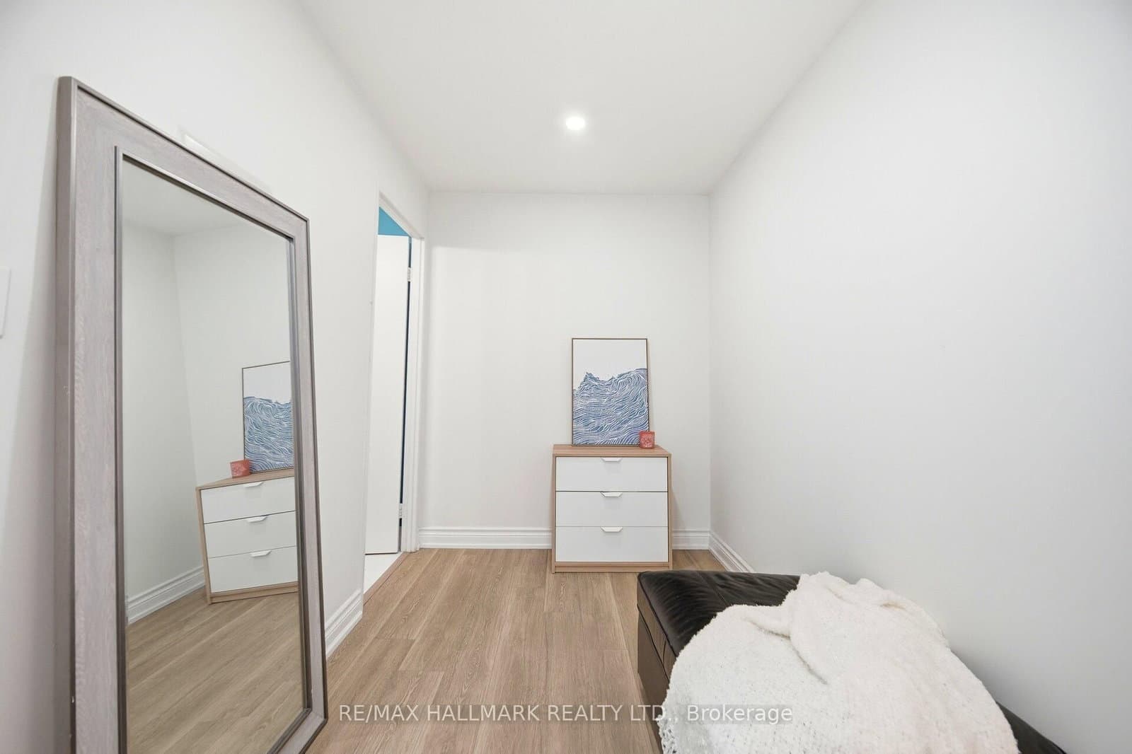 200 Manitoba Street, Unit 624 thumbnail 24