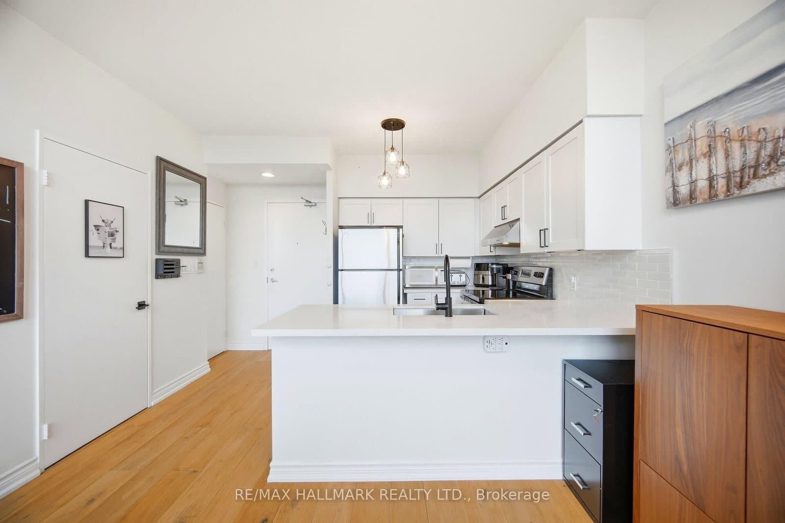 200 Manitoba Street, Unit 624 thumbnail 9