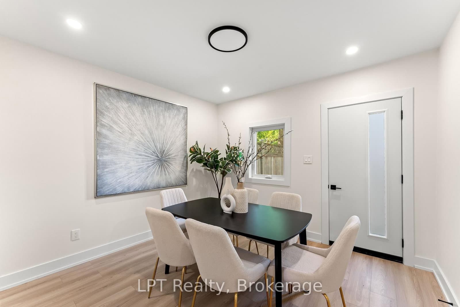 204 Franklin Avenue thumbnail 10