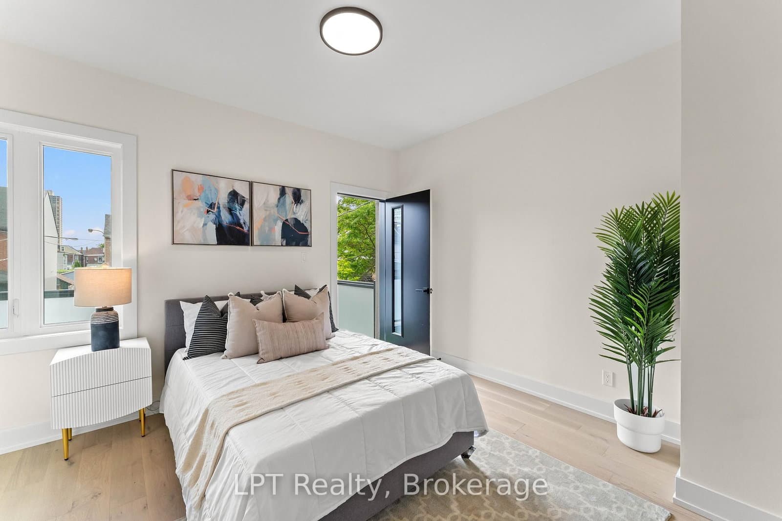204 Franklin Avenue thumbnail 18