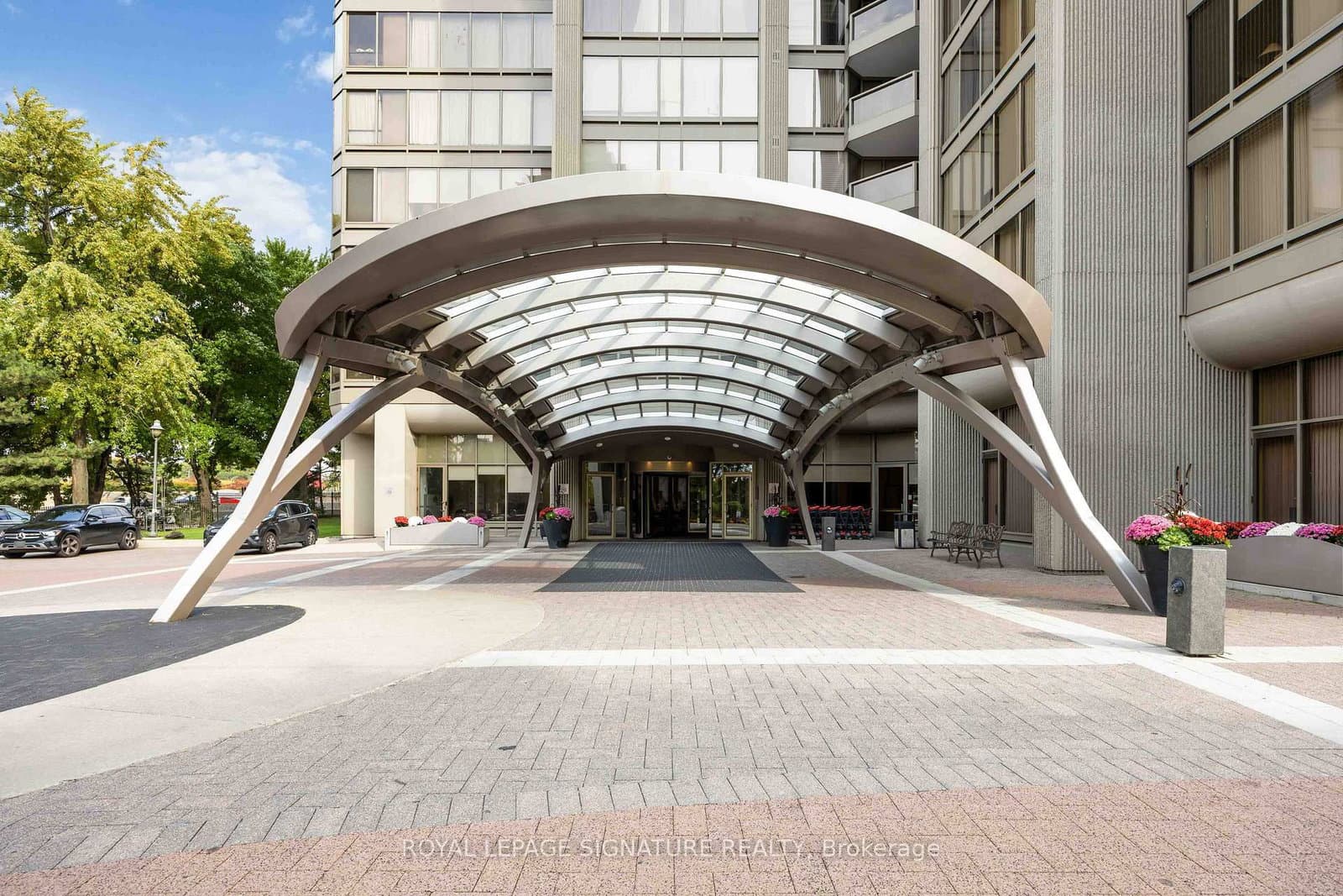 2045 Lake Shore Boulevard W, Unit 2904 thumbnail 3