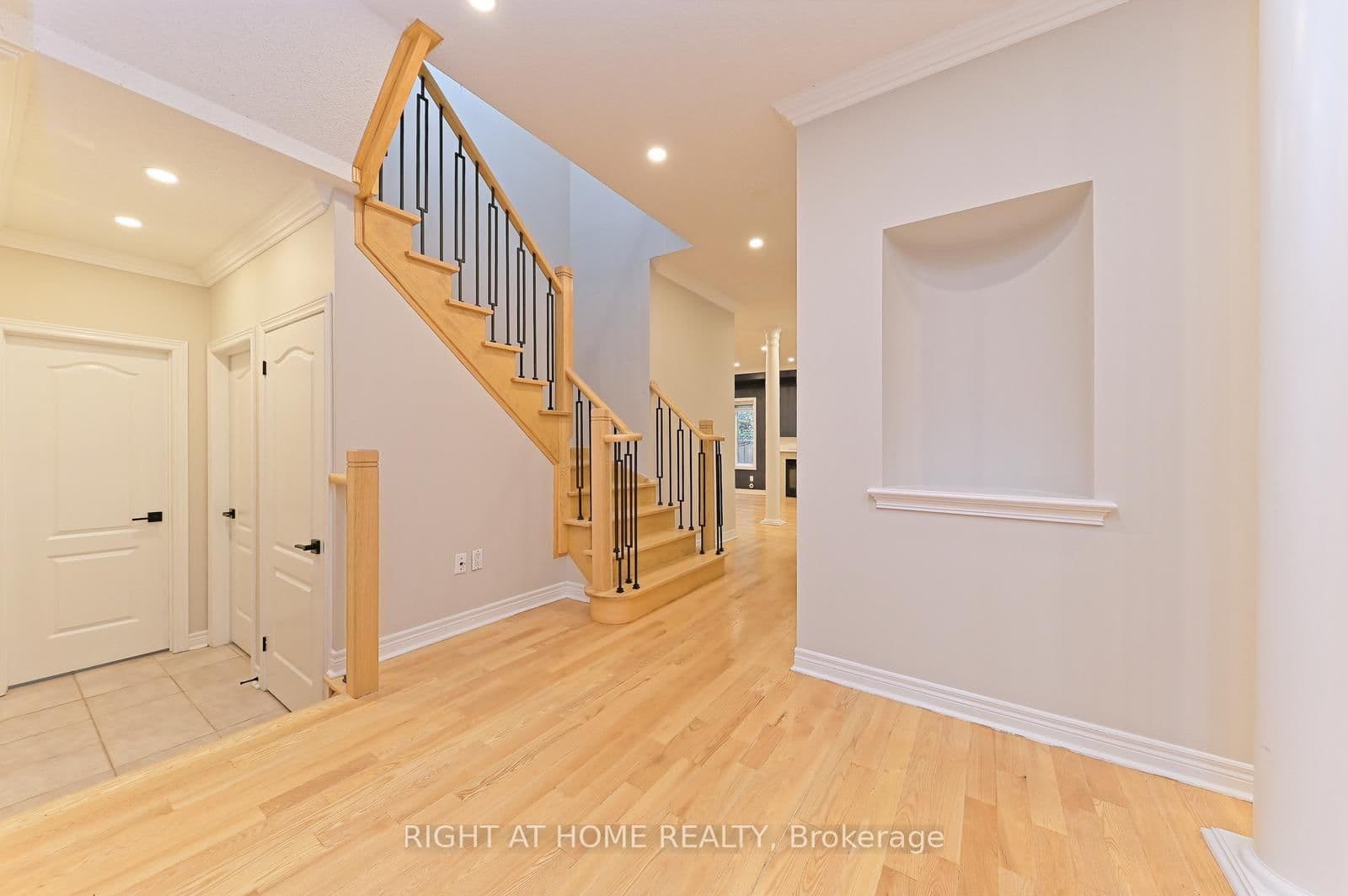 6843 Campbell Settler Court E thumbnail 10