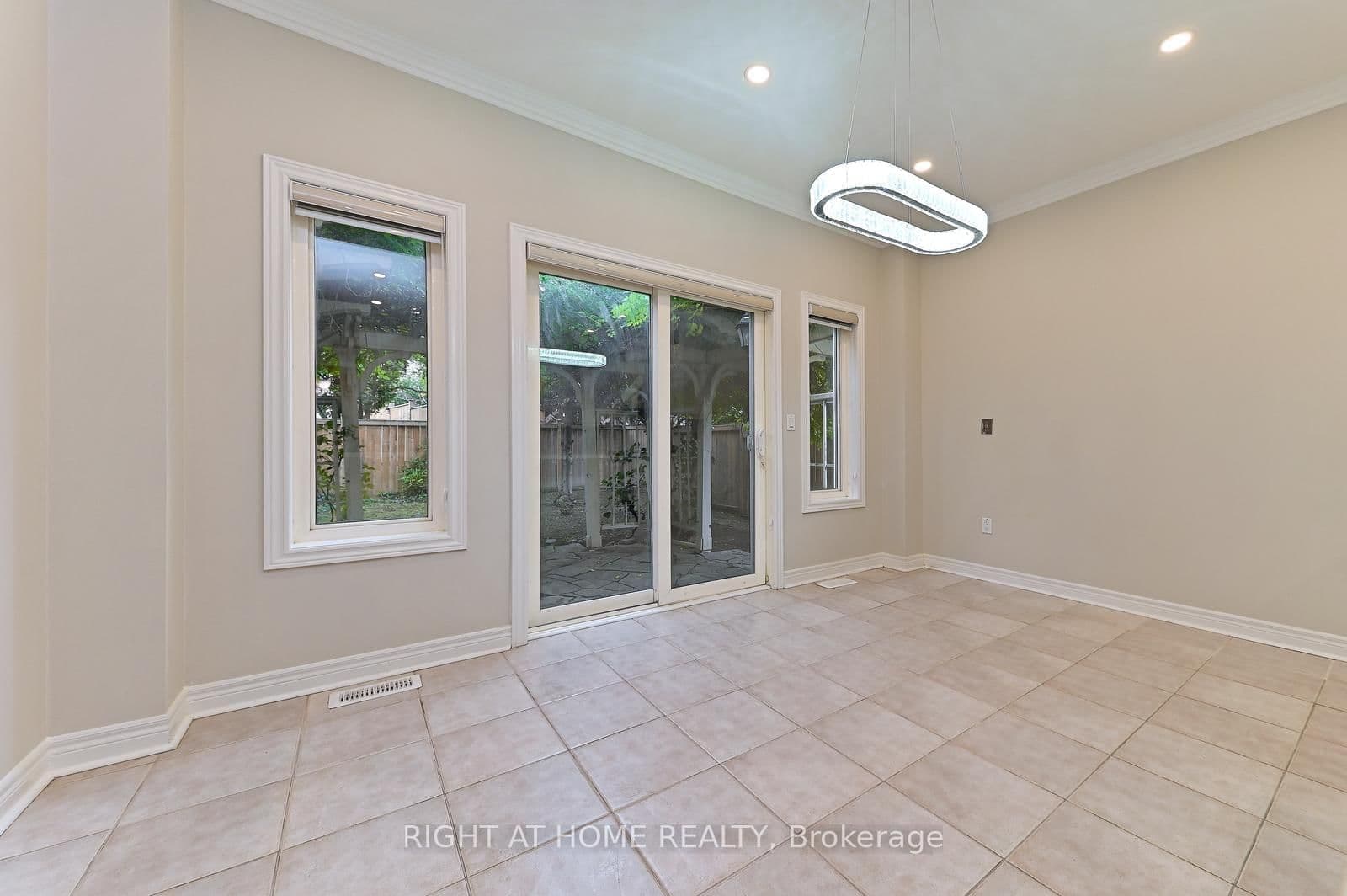 6843 Campbell Settler Court E thumbnail 22