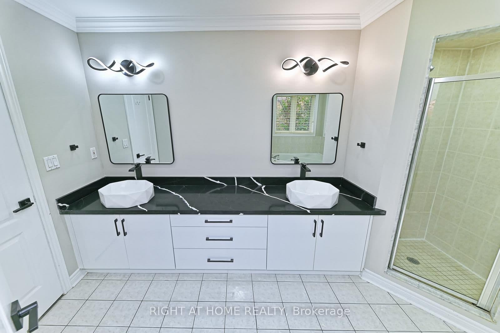 6843 Campbell Settler Court E thumbnail 37