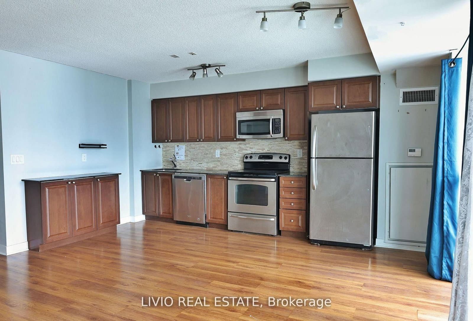 155 Legion Road N, Unit 2101 thumbnail 16