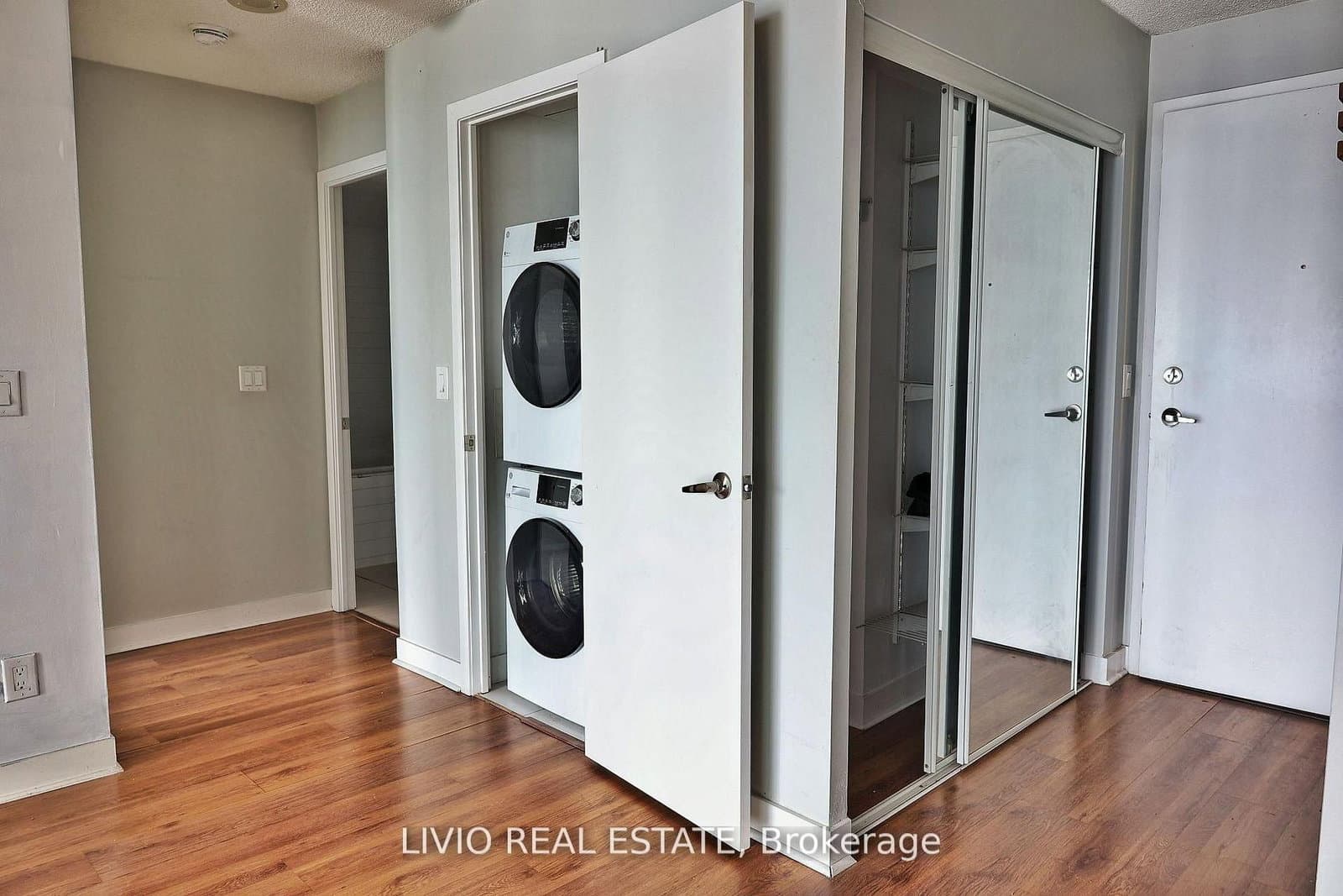 155 Legion Road N, Unit 2101 thumbnail 8
