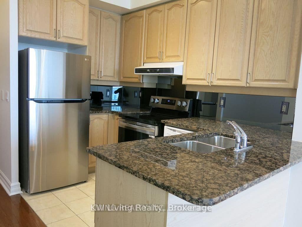 33 Elm Drive W, Unit 2806 thumbnail 3