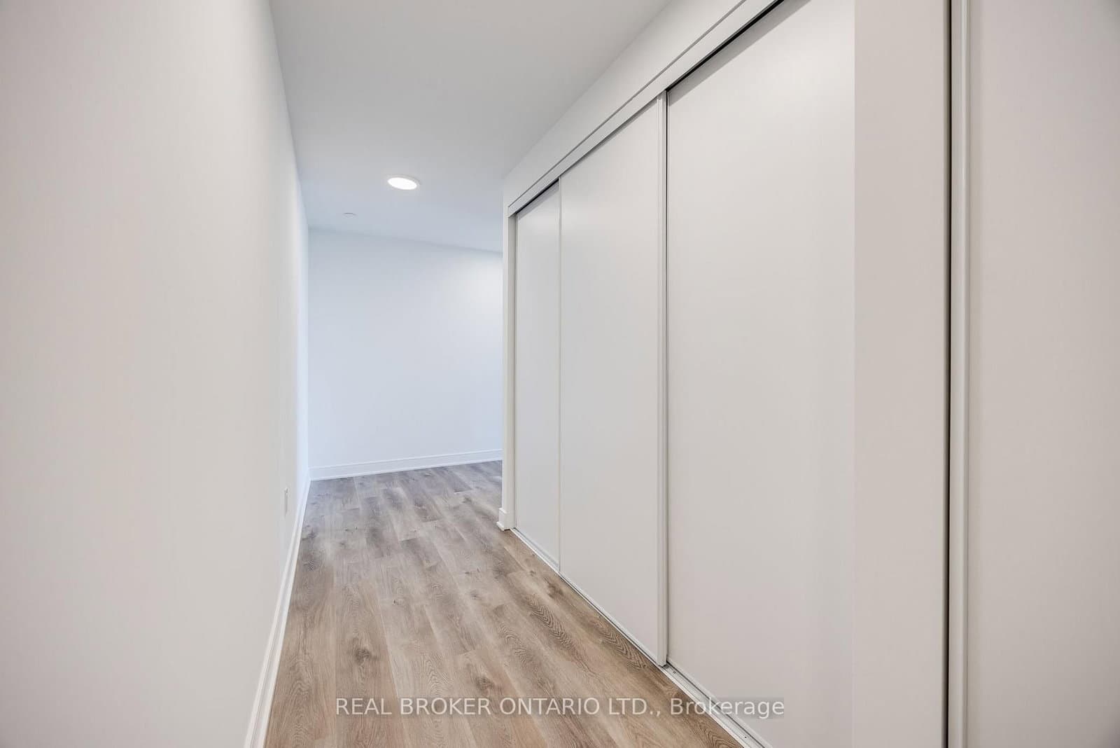 86 Dundas Street E, Unit 1602 thumbnail 9