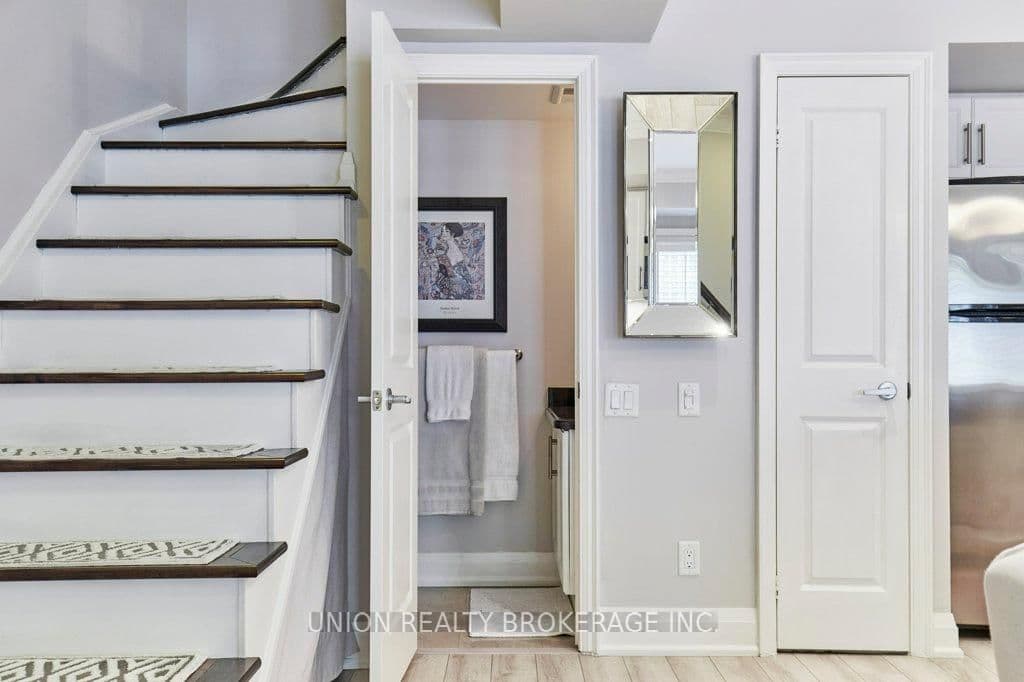 93 The Queensway, Unit 39 thumbnail 8