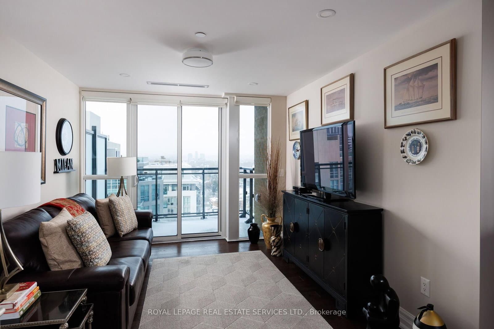 2060 Lakeshore Road, Unit 1802 thumbnail 10