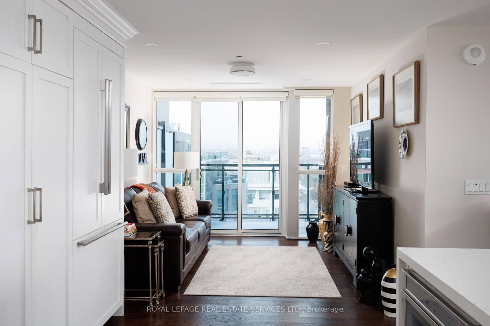 2060 Lakeshore Road, Unit 1802 thumbnail 9