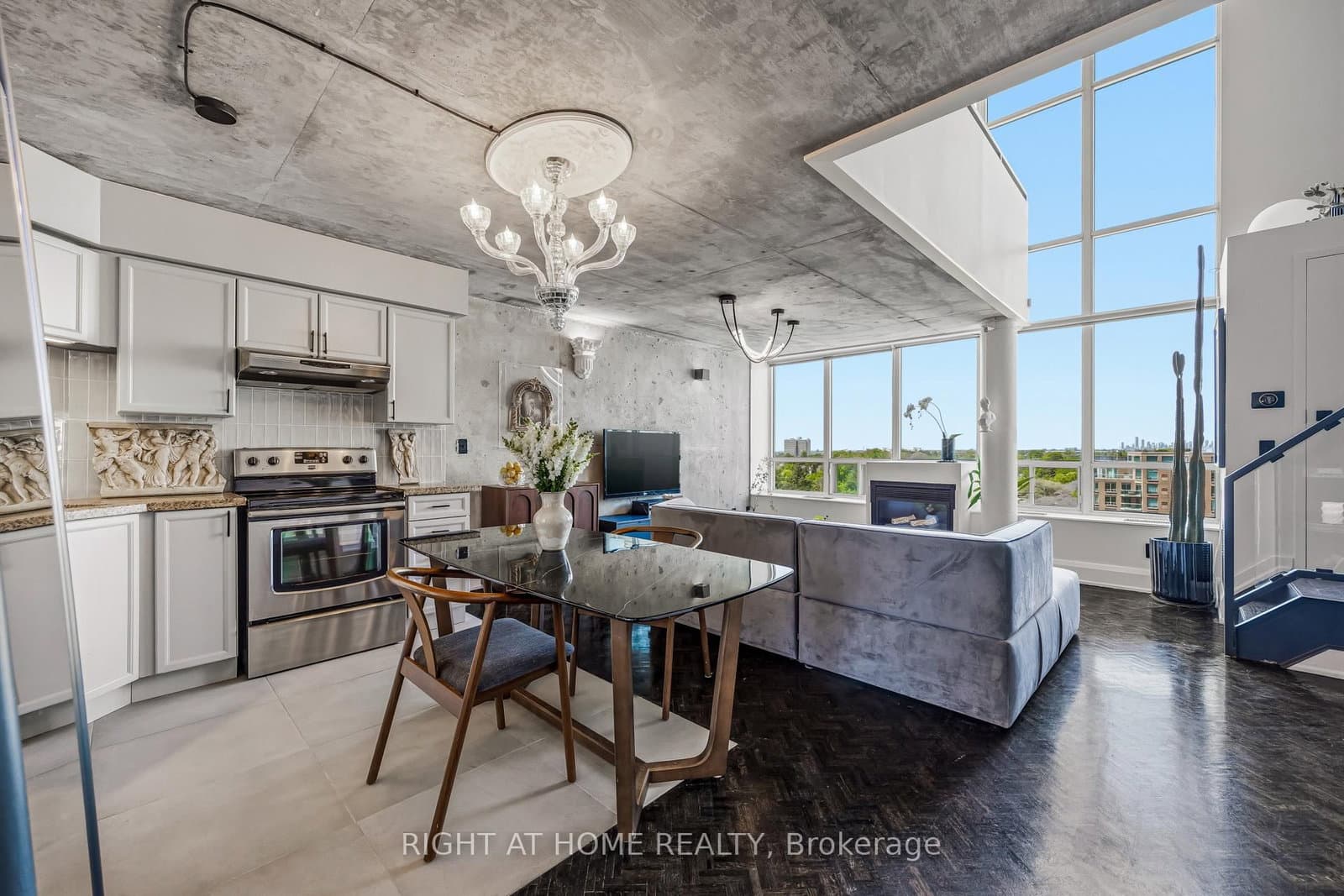 250 Manitoba Street, Unit 612 - Image 1