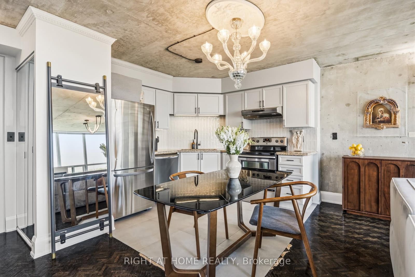 250 Manitoba Street, Unit 612 thumbnail 13