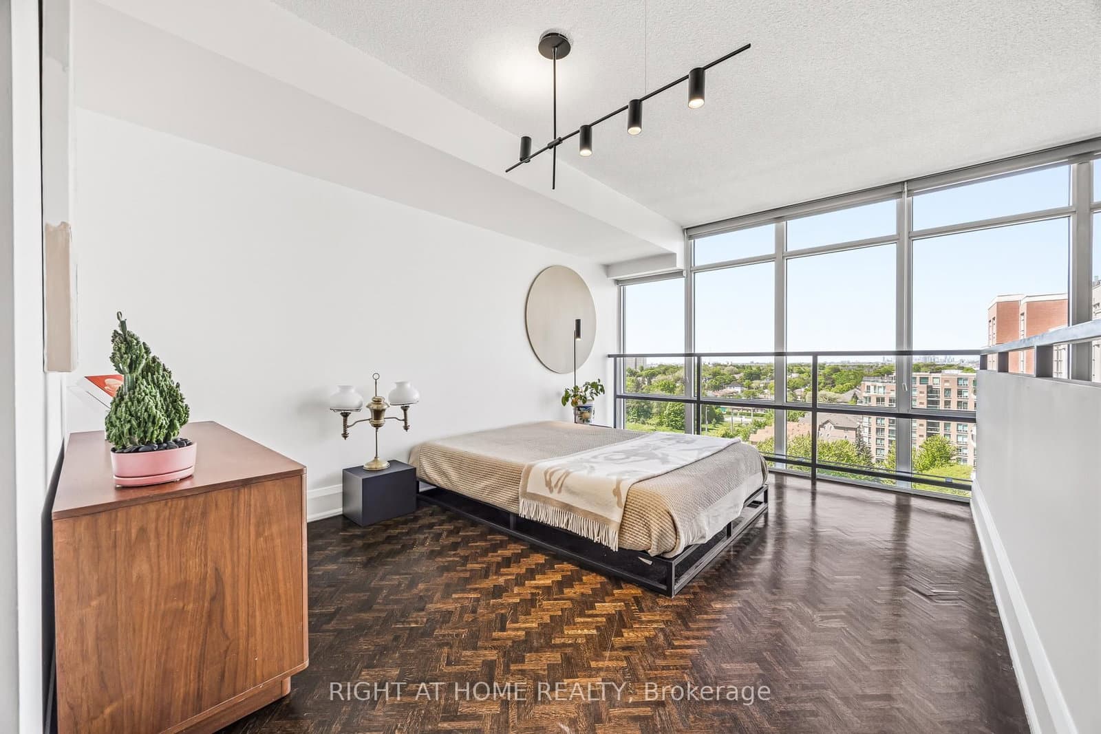 250 Manitoba Street, Unit 612 thumbnail 22