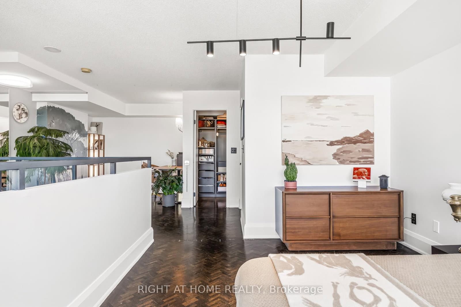 250 Manitoba Street, Unit 612 thumbnail 25