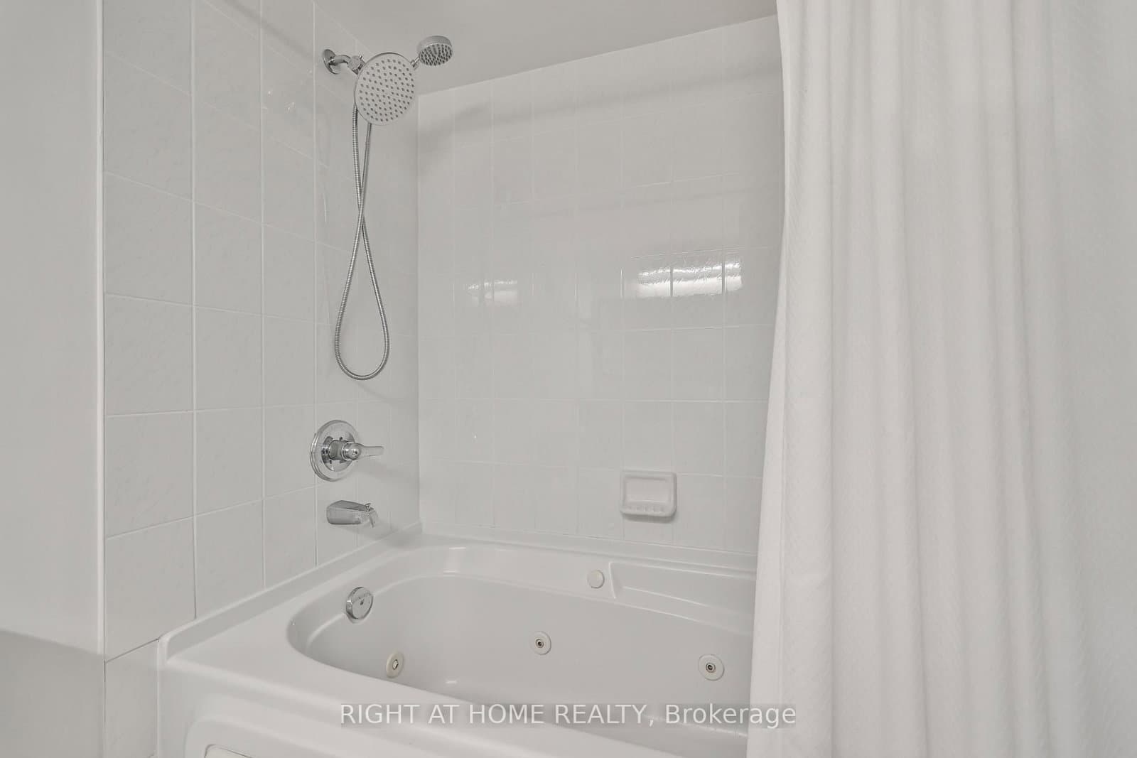 250 Manitoba Street, Unit 612 thumbnail 27
