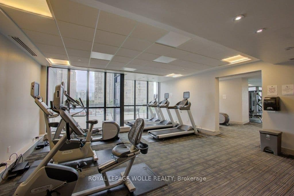 75 Eglinton Avenue W, Unit 1601 thumbnail 14