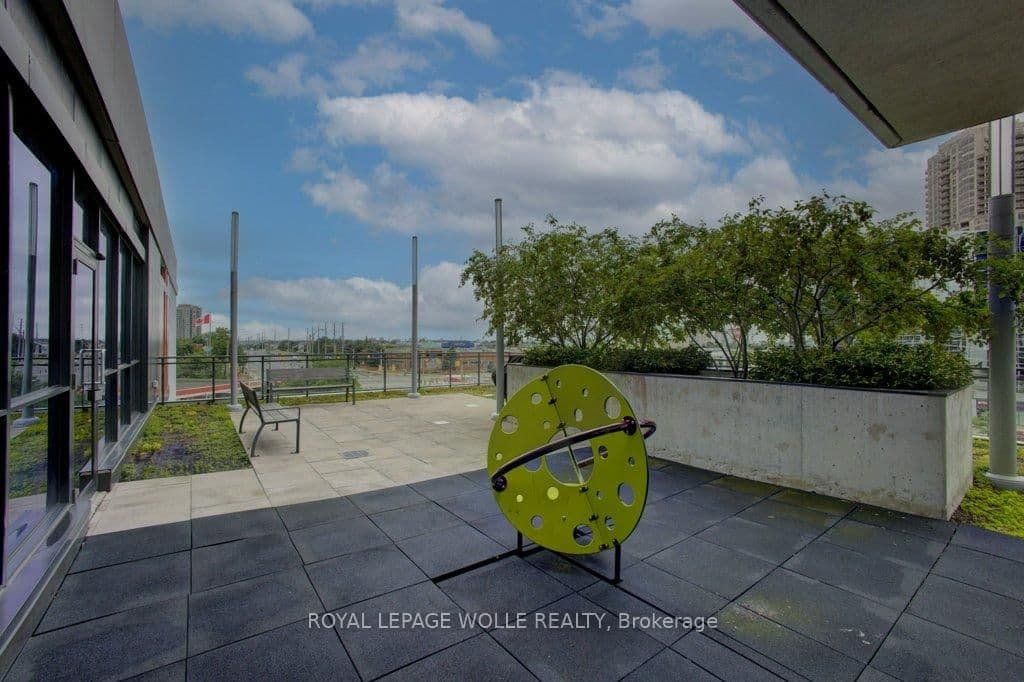 75 Eglinton Avenue W, Unit 1601 thumbnail 19