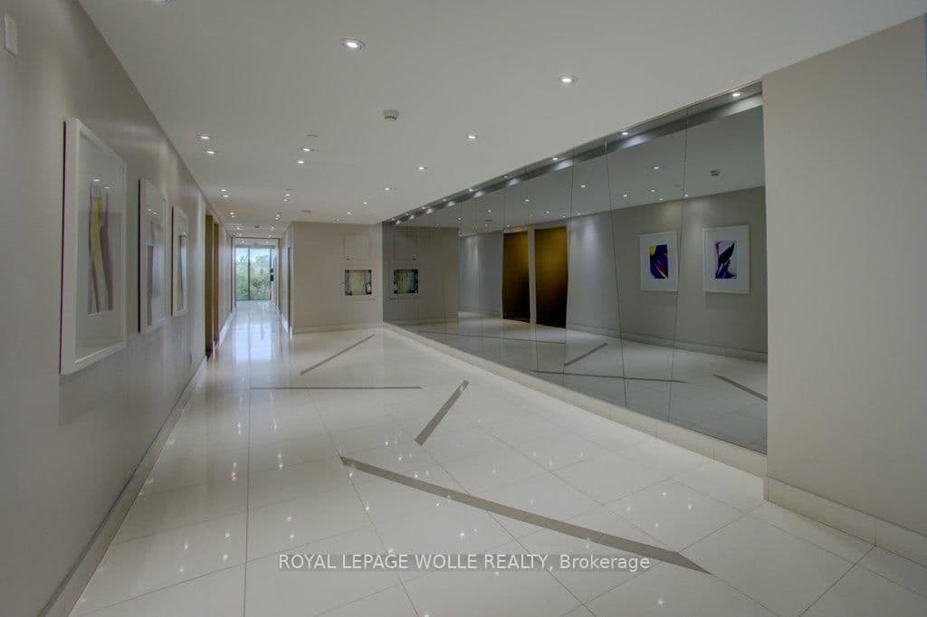 75 Eglinton Avenue W, Unit 1601 thumbnail 21