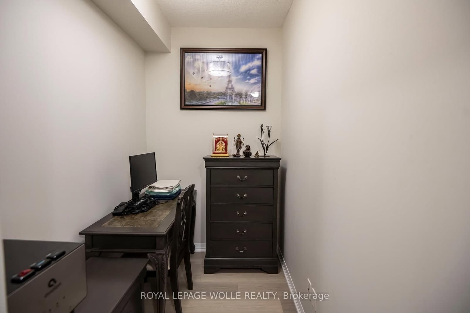 75 Eglinton Avenue W, Unit 1601 thumbnail 9