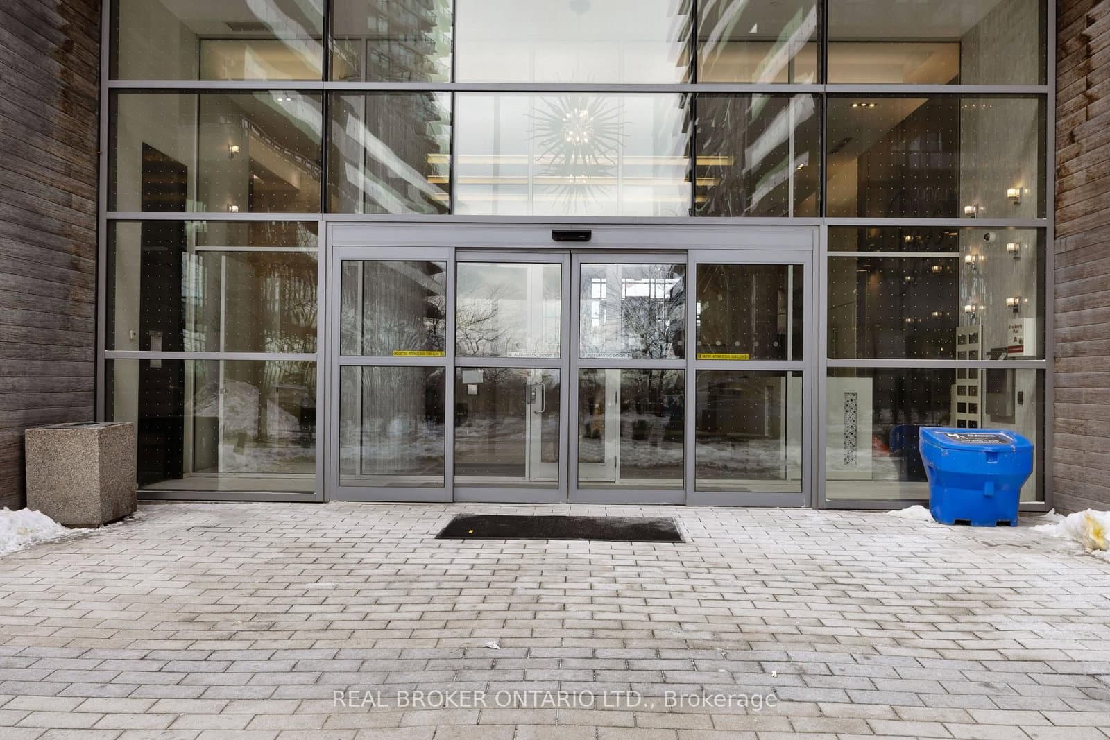 56 Annie Craig Drive, Unit 302 thumbnail 6