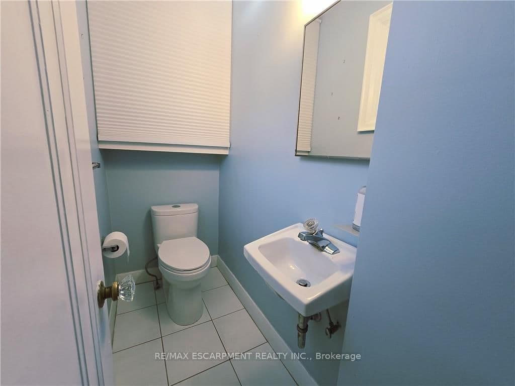2047 James Street thumbnail 11