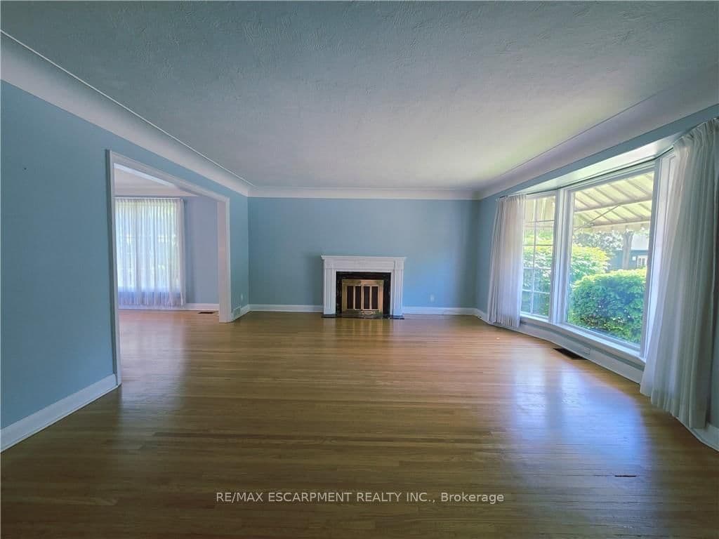 2047 James Street thumbnail 7