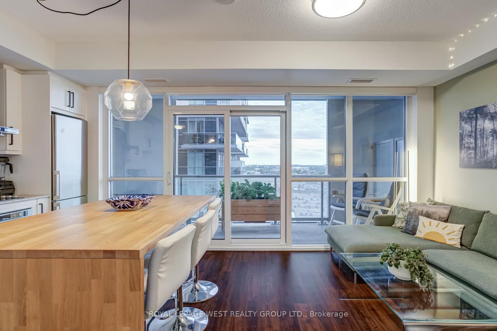 2087 Fairview Street, Unit 1002 thumbnail 9