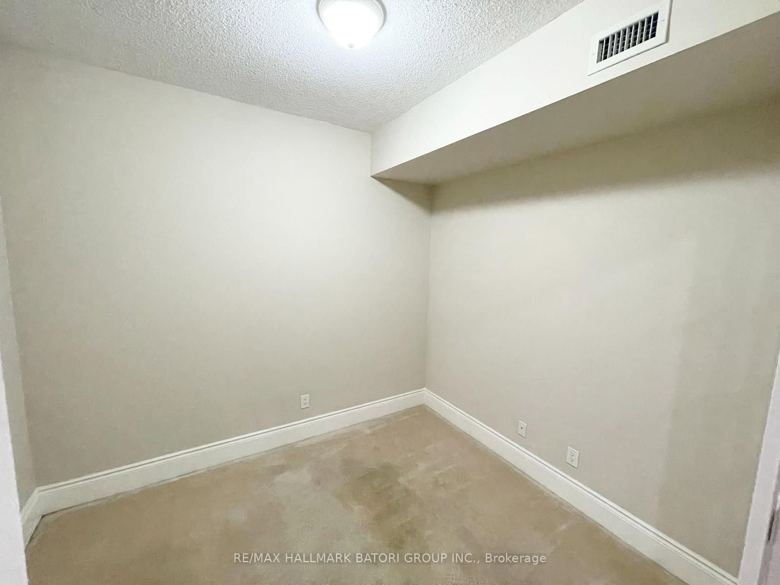 5233 Dundas Street W, Unit 316 thumbnail 11