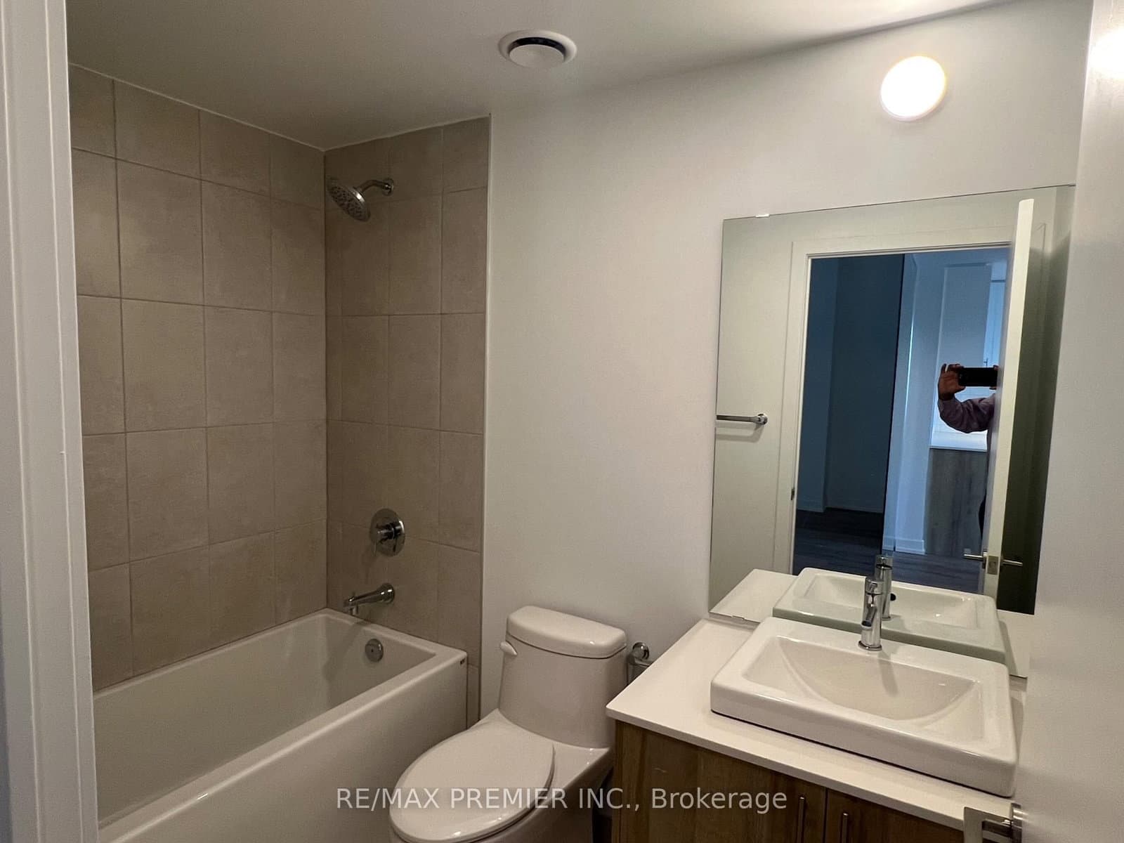 1195 The Queensway, Unit 903 thumbnail 10
