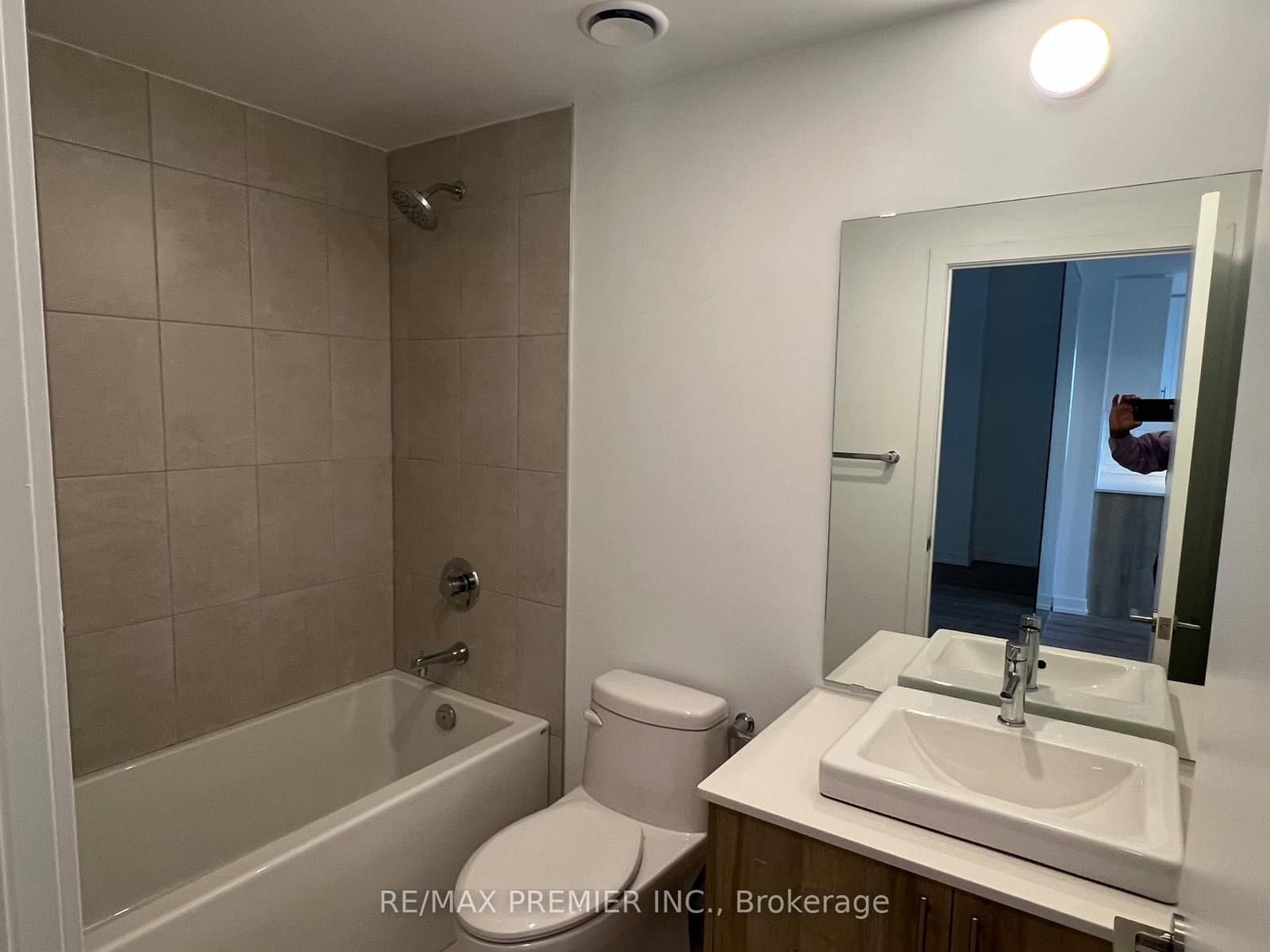 1195 The Queensway, Unit 903 thumbnail 13