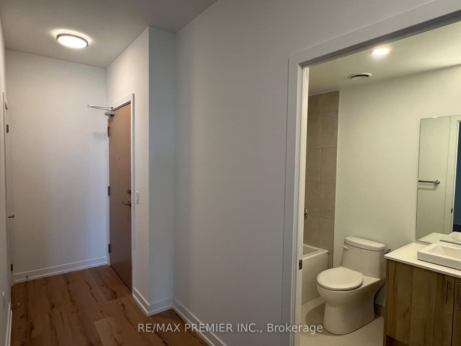 1195 The Queensway, Unit 903 thumbnail 16