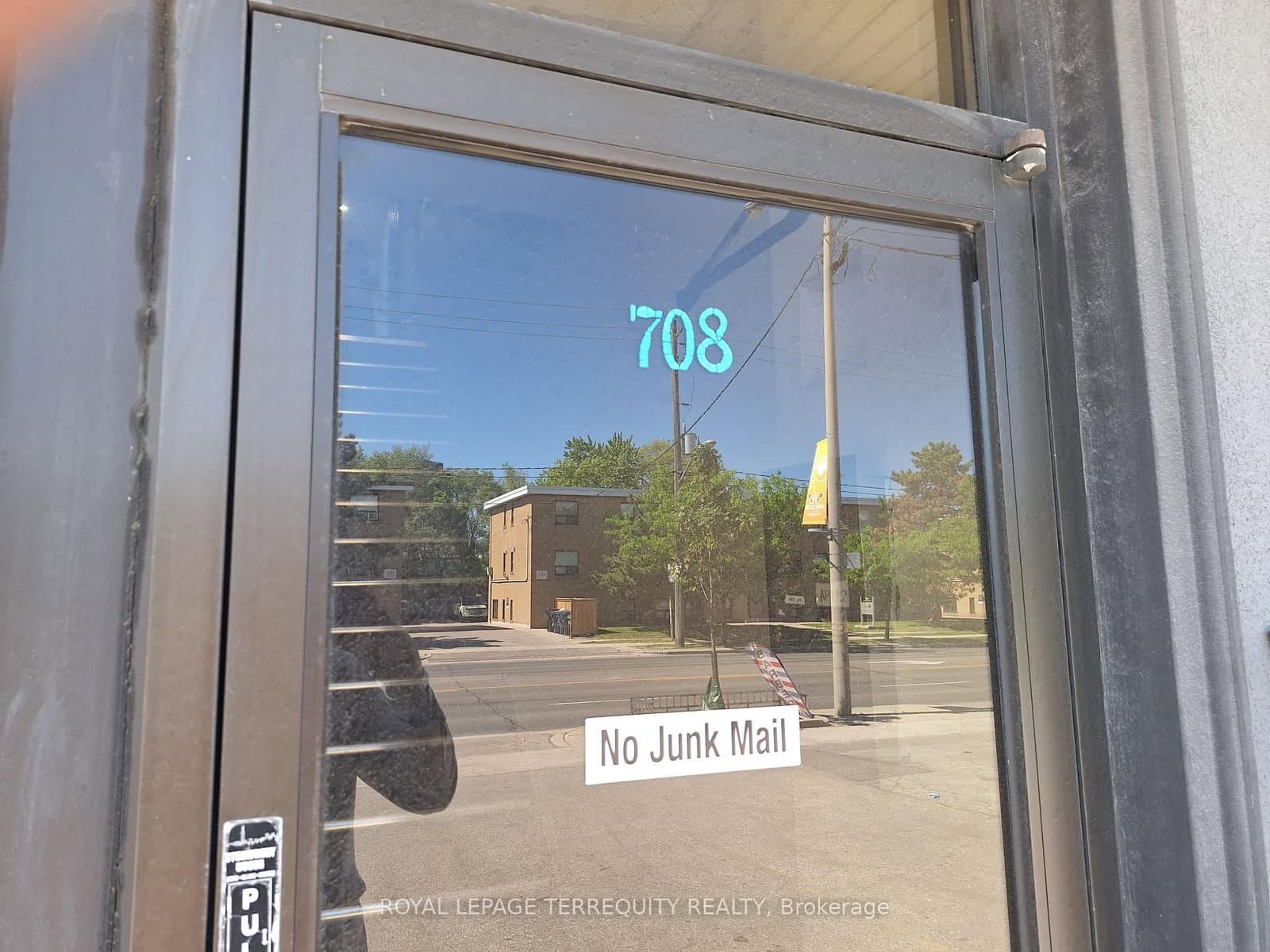708 Wilson Avenue, Unit 2 thumbnail 2