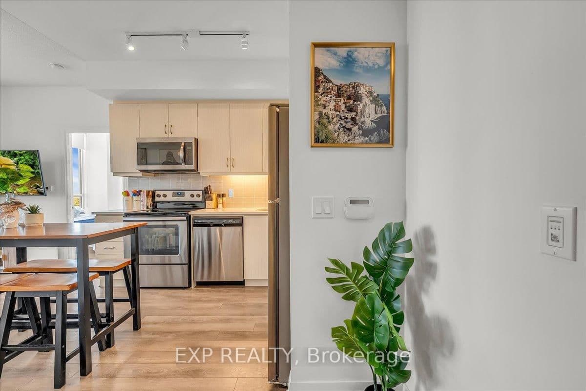 17 Zorra Street, Unit 1509 thumbnail 6