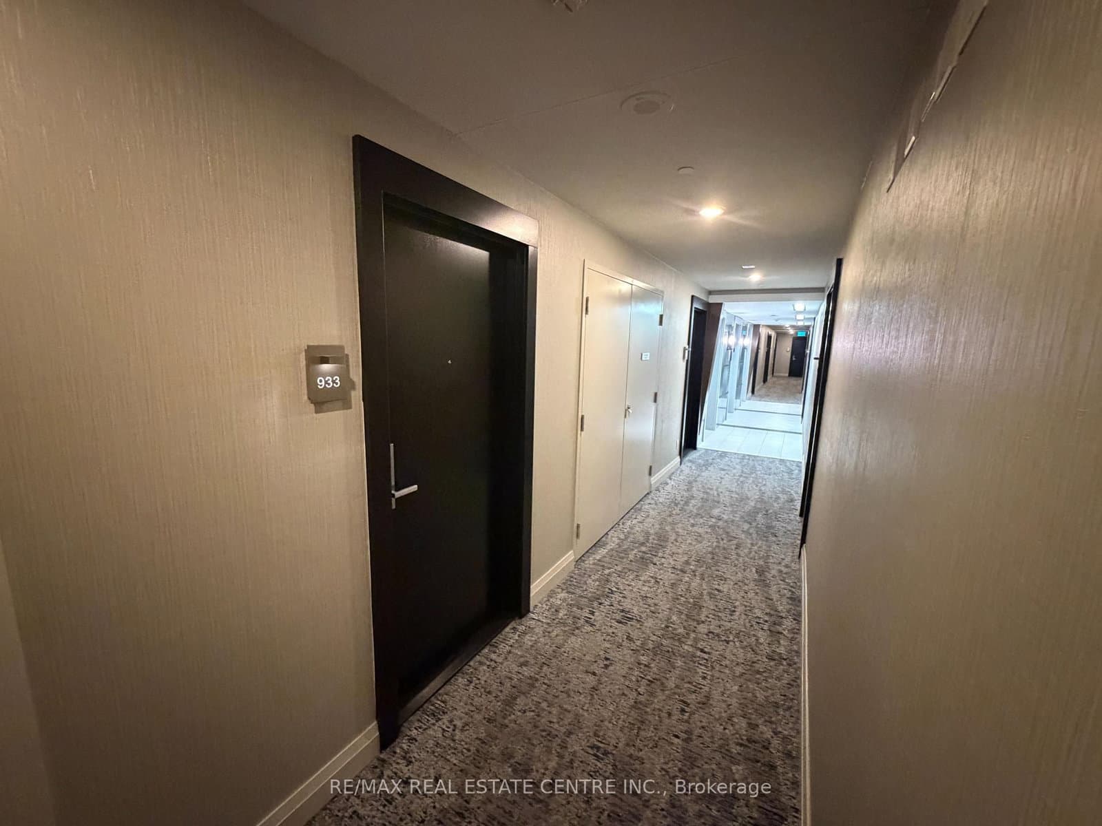 165 Legion Road N, Unit 933 thumbnail 14